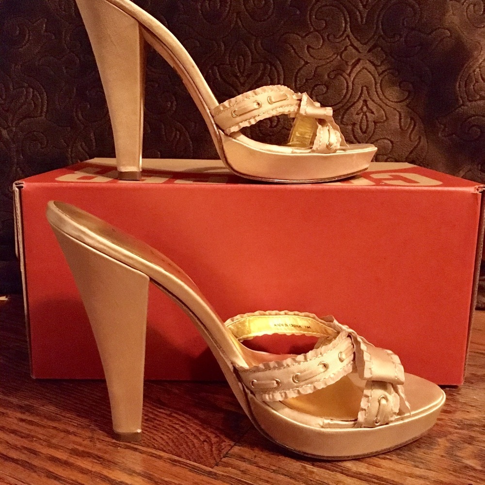 Bebe heels
